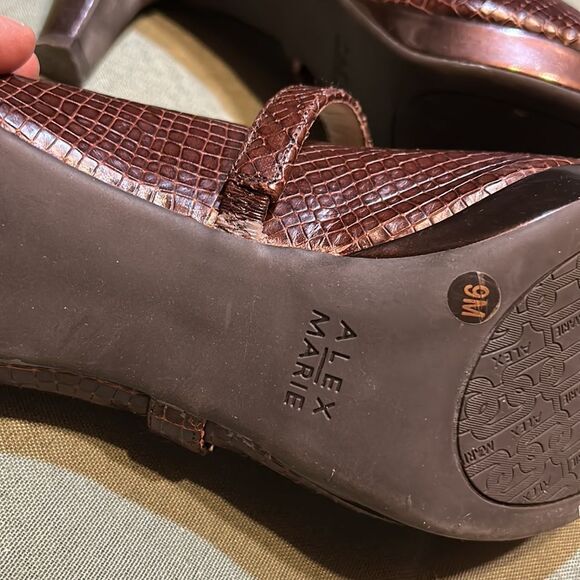 Alex Marie Peep Toe Heals - Picture 10 of 13